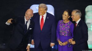 TRUMP SE REUNE CON LOS GOBERNANTES DE CANADA Y MEXICO  