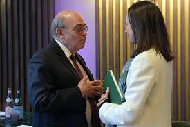 MARIA CORINA MACHADO SE REUNE CON EL CANCILLER DE PERU Y AGRADECE APOYO A REFUGIADOS: “PRONTO LO RECIBIREMOS EN VENEZUELA” 