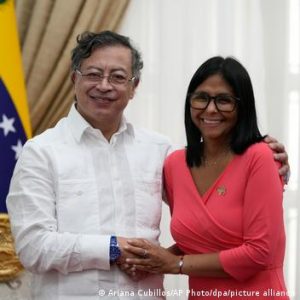 VENEZUELA Y COLOMBIA ACUERDAN COOPERAR EN COMBATE A “MAFIAS”  