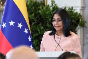 DELCY RODRIGUEZ DEFIENDE SUS PRIMEROS 100 DIAS ENTRE AVANCES ECONOMICOS Y CUESTIONAMIENTOS POR DERECHOS HUMANOS 