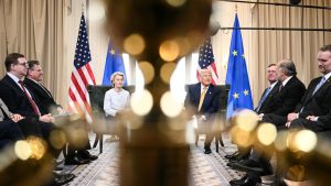 LA UNION EUROPEA LOGRA CONSENSO PARA APLICAR ACUERDO COMERCIAL CON ESTADOS UNIDOS 