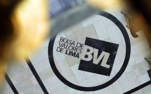 BOLSA DE VALORES DE LIMA SUBIÓ 20.79% EN PRIMER SEMESTRE IMPULSADA POR ACCIONES MINERAS