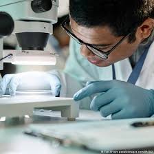 MODERNA Y MERCK DIVULGAN RESULTADOS DE VACUNA PARA MELANOMA