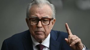 GOBERNADOR DE SINALOA REQUERIDO POR EE.UU. RETOMA SU CARGO